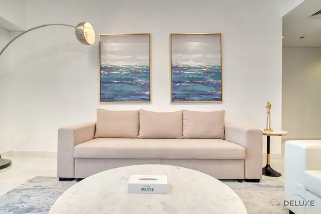Sea Views from Living to Bedroom Perfect for Staycation, Cayan Tower — Dubai Marina
