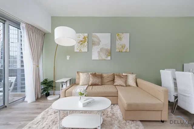 Comfortable 1-Bedroom Apartment in Marina Tower — Dubai Marina