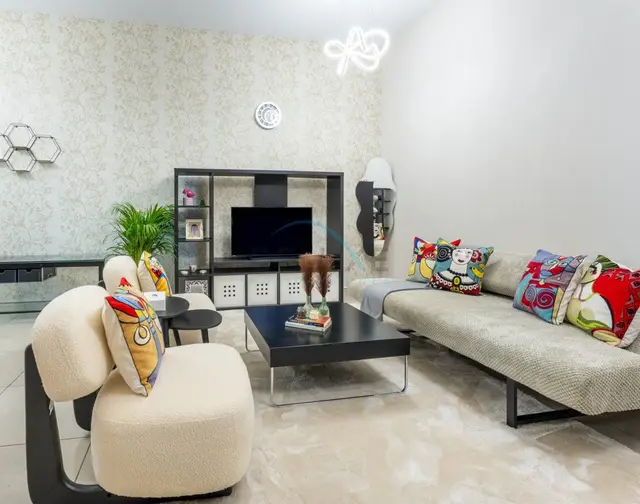Walk to Metro, Tram & Beach, Stylish 1-Bedroom in Marina Pinnacle — Dubai Marina