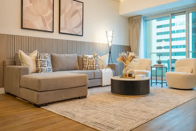 High-Floor 2-Bedroom with Pool and City Views, Near Tram Station — Dubai Marina