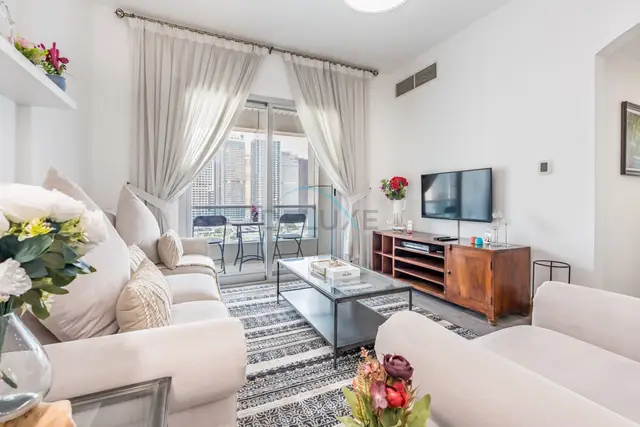 Metro-Accessible 2-Bedroom, Easy Reach to Marina Mall — Dubai Marina