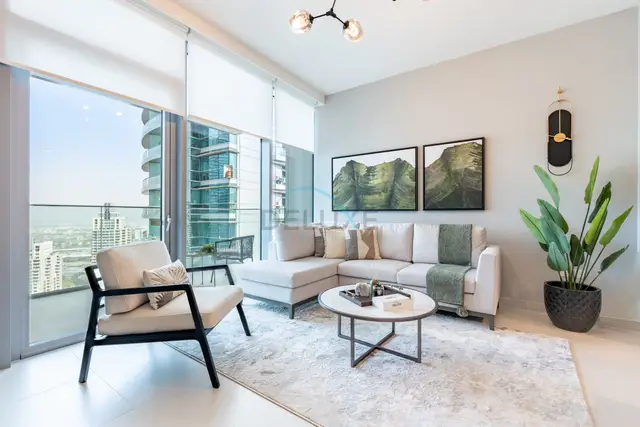 Panoramic High-Floor 1-Bedroom Overlooking Yachts and Dubai Water Canal — Dubai Marina
