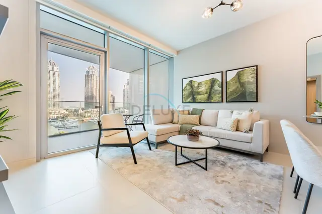 Luxury 1-Bedroom with Pool and Stunning Marina Views — Dubai Marina
