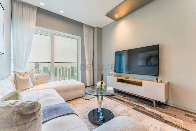High-Floor 3-Bedroom with Balcony Overlooking the Marina, Near the Beach — Dubai Marina
